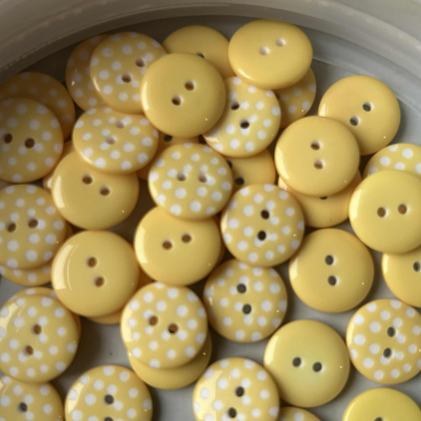 Spotty Buttons 12mm Lemon
